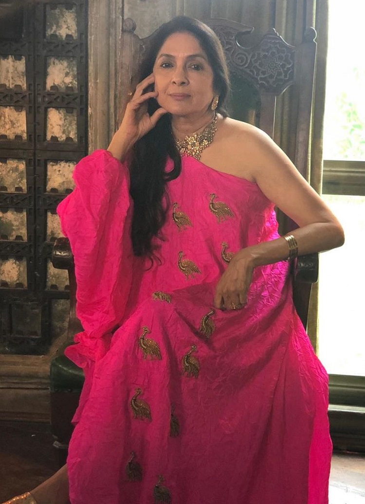 Bollywood Tadka,neena gupta images,neena gupta photo, neena gupta Pictures