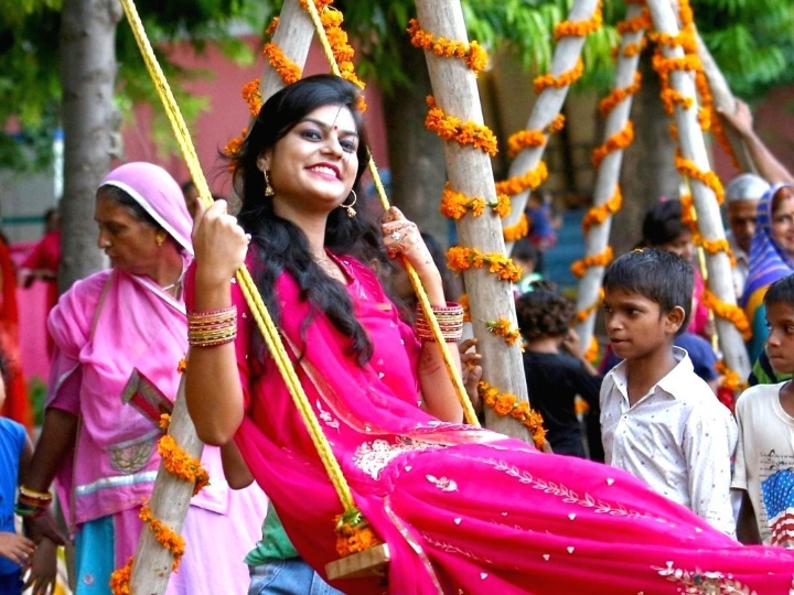 PunjabKesari Hariyali Teej Pujan Vidhi, Hariyali Teej, Teej Festival, Festival For Ladies, Story Of Hariyali Teej, Teej Story In Hindi, Teej Hartalika 2022, Hariyali Teej 2022, Hariyali Teej 2022 Puja Vidhi, Hariyali Teej 2022 In Hindi, Dharm