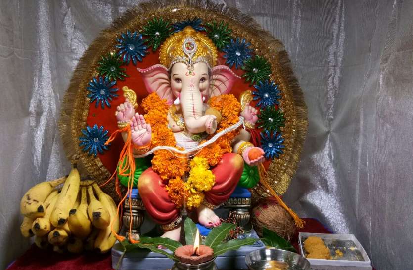 PunjabKesari, Ganesh Chaturthi, Ganesh Chaturthi, Ganesh Utsav, Ganesh Chaturthi 2019, Anant Chaturdashi, Sri ganesh, Lord Ganesh, श्री गणेश, गणेश चतुर्थी, गणेश उत्सव, अनंत चतुर्दशी, Lord Ganesh mantra, Sri Ganesh Mantra