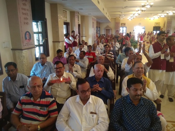 PunjabKesari, Annakut festival celebrated in Swaminarayan Akshardham temple