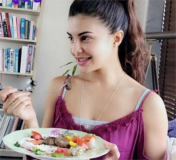 PunjabKesari, Jacqueline Fernandez Beauty Secret Image, Bollywood Actress Beauty Secret Image