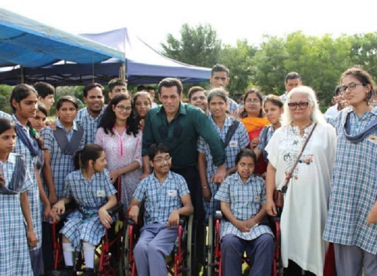 PunjabKesari, Salman Khan With Childrens