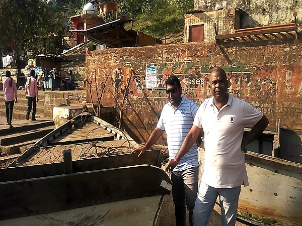 PunjabKesari,Madhya Pradesh News, Jabalpur News, Illegal mining mafia, Collector Bharat Rawat, action, 2 boats seized, Narmada River, sand mining mafia
