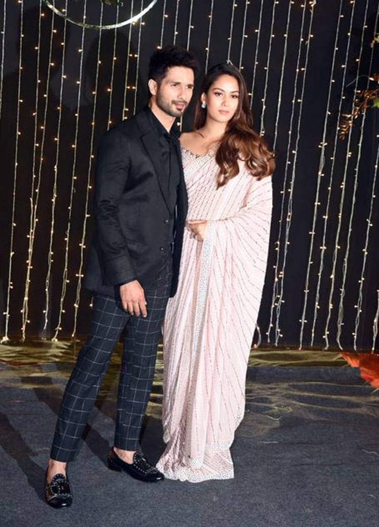 Bollywood Tadka, प्रियंका चोपड़ा इमेज, निक जोनस इमेज, शाहिद कपूर इमेज, हरमन बावेजा इमेज, रिसेप्शन पार्टी इमेज, एक्स लवर्स इमेज, मीरा राजपूत इमेज,