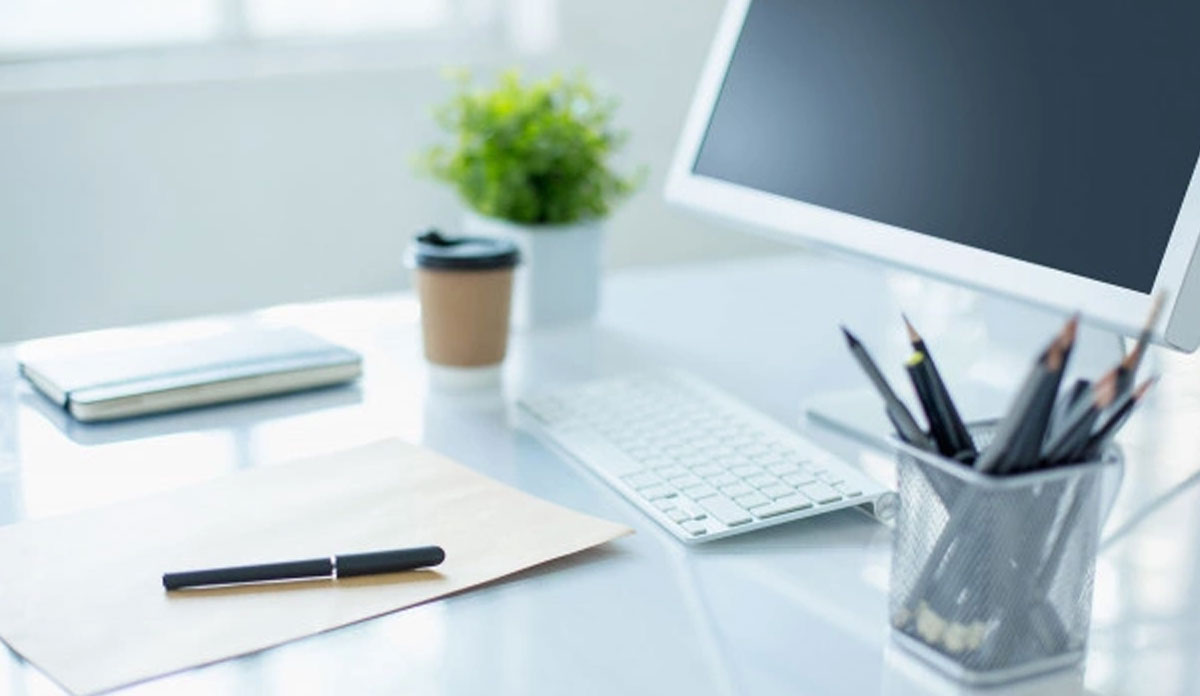 PunjabKesari God and goddess idol at office desk