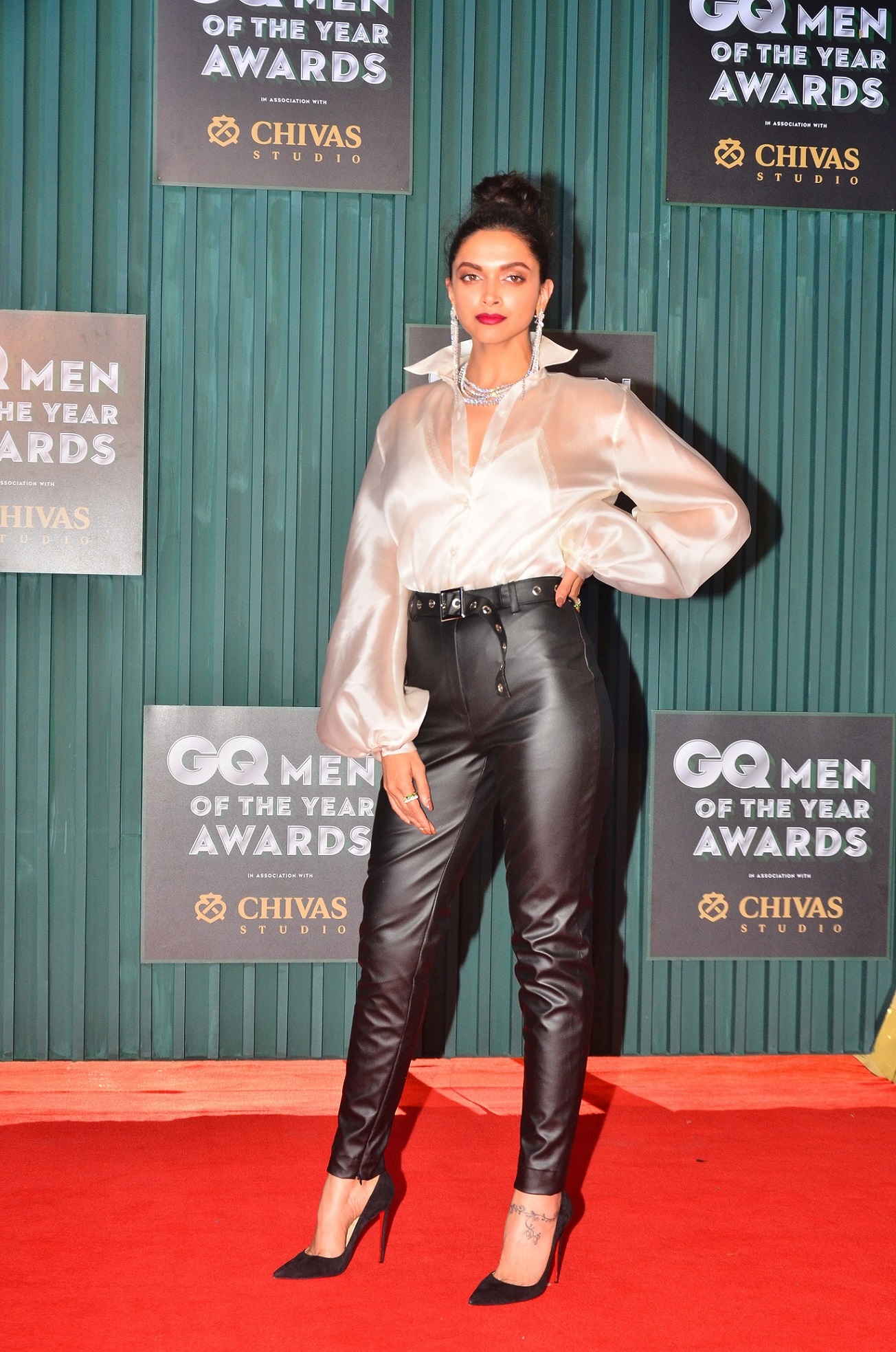 PunjabKesari, Deepika Padukone image, Best dress of deepika padukone Image