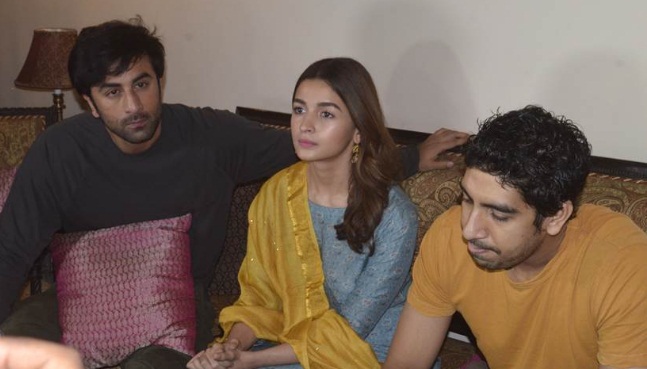 Bollywood Tadka, रणबीर कपूर इमेज, रणबीर कपूर फोटो, रणबीर कपूर पिक्चर, आलिया भट्ट इमेज, आलिया भट्ट फोटो, आलिया भट्ट पिक्चर