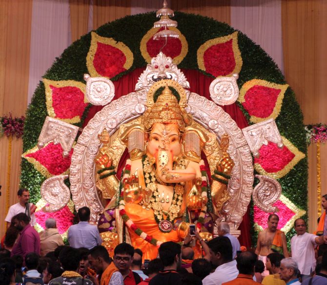 PunjabKesari, Ganesh Chaturthi, Ganesh Utsav, Ganesh Chaturthi 2019, Anant Chaturdashi, Sri ganesh, Lord Ganesh, श्री गणेश, गणेश चतुर्थी, गणेश उत्सव, अनंत चतुर्दशी, Jyotish Upay, Lakshmi Vinayak Mantra, Mantra Bhajan Aarti