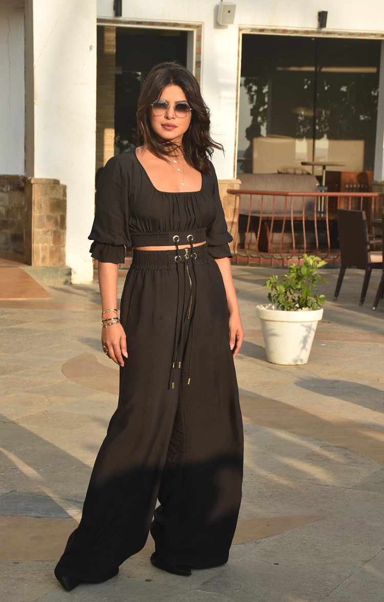 Bollywood Tadka,priyanka chopra image, priyanka chopra photo, priyanka chopra picture,