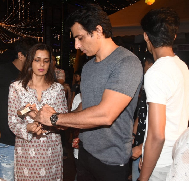 Bollywood Tadka, शहरान दत्त इमेज, शहरान दत्त फोटो, शहरान दत्त पिक्चर, सोनू सूद इमेज, सोनू सूद फोटो, सोनू सूद पिक्चर