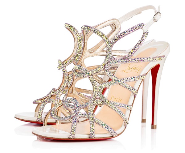 सैक्सी लुक के लिए एक बार ट्राई करें ये फुटवियर्स 5 yashbharat