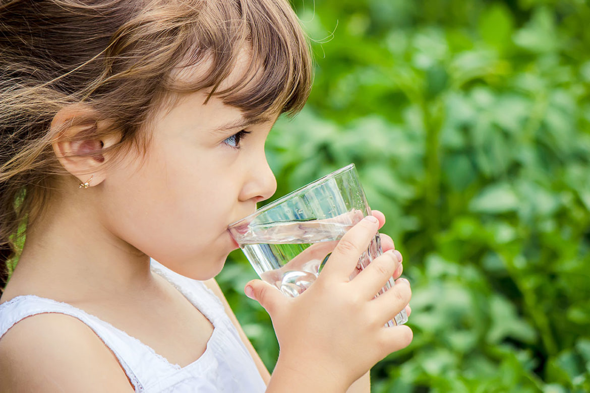 PunjabKesari, Child Drink Water