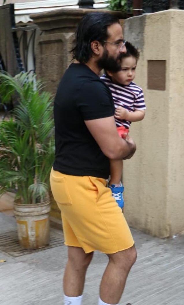 Bollywood Tadka, तैमूर अली खान इमेज, तैमूर अली खान फोटो, तैमूर अली खान पिक्चर,