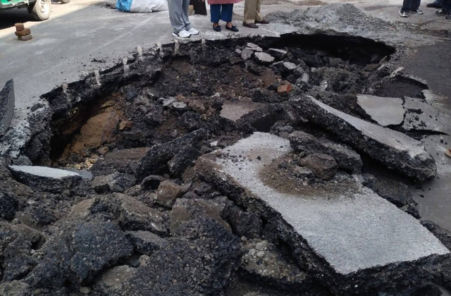 PunjabKesari, Road Sinked in Ludhiana