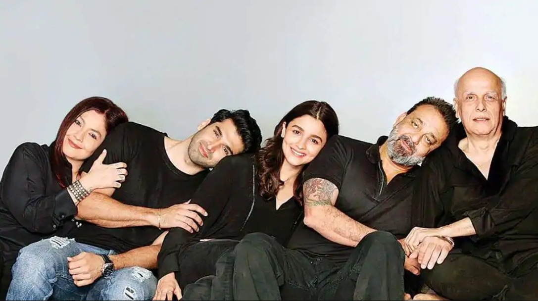 Bollywood Tadka, पूजा भट्ट इमेज, सड़क 2 इमेज, बयान इमेज, आलिया भट्ट इमेज, सिद्धार्थ रॉय कपूर इमेज, संजय दत्त इमेज,