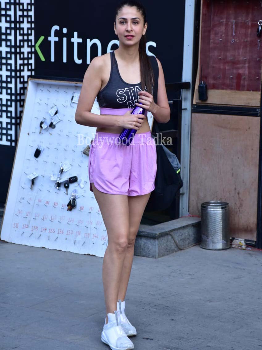 Bollywood Tadka, मालविका राज इमेज, कभी खुशी कभी गम इमेज, करीना कपूर खान इमेज, ग्लैमरस इमेज, स्पॉट इमेज, जिम इमेज, ग्लैमरस लुक इमेज,