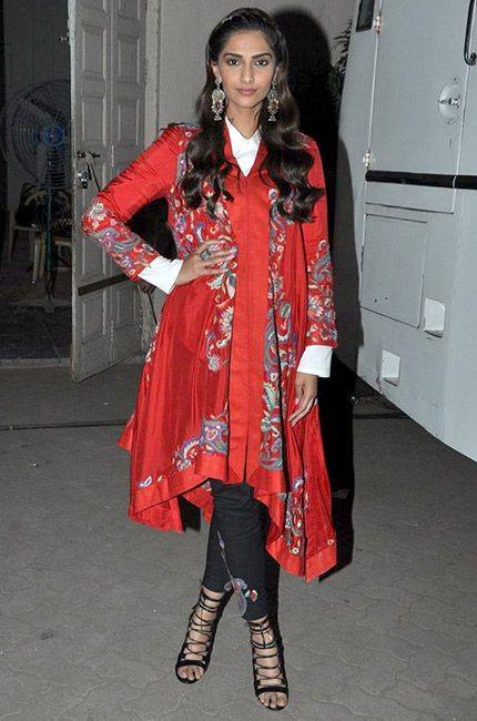 PunjabKesari, Fashion Tips, Kurti, Summer Kurtis, Jeans , Bollywood Actress, Fashion, कुर्ती डिजाइन्स