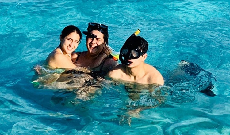 Bollywood Tadka,sara ali khan image, sara ali khan photo, sara ali khan pictures, ibrahim ali khan image, ibrahim ali khan photo, ibrahim ali khan pictures,Amrita Singh image, Amrita Singh photo, Amrita Singh pictures,