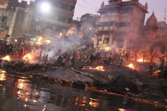 PunjabKesari, Varanasi Holi, Manikarnika ghat, Holi Manikarnika ghat, मणिकर्णिका घाट