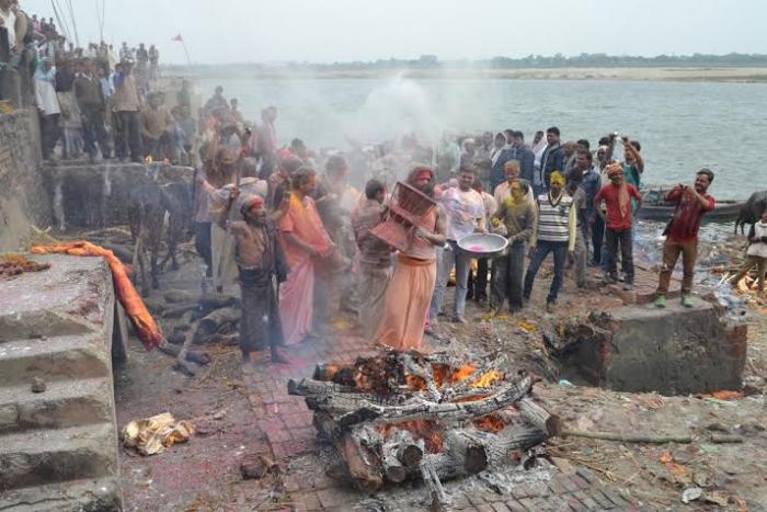 PunjabKesari, Varanasi Holi, Manikarnika ghat, Holi Manikarnika ghat, मणिकर्णिका घाट