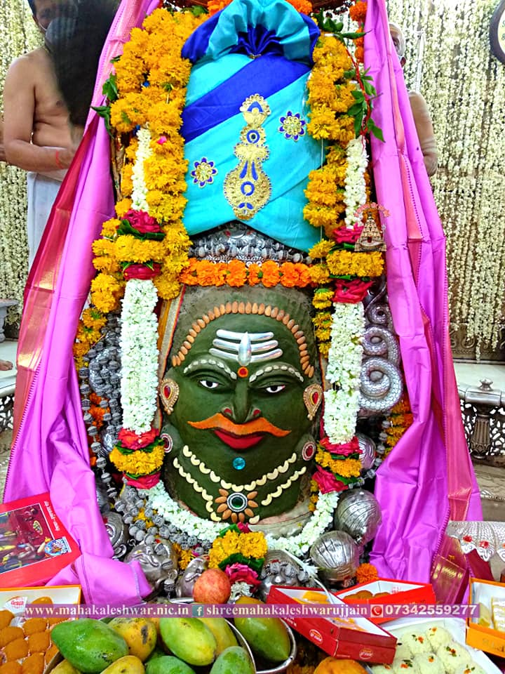 Devotees in Mahakal temple,Devotees in Mahakal temple, baba mahakal, ujjain, effect of coronaPunjabKesari