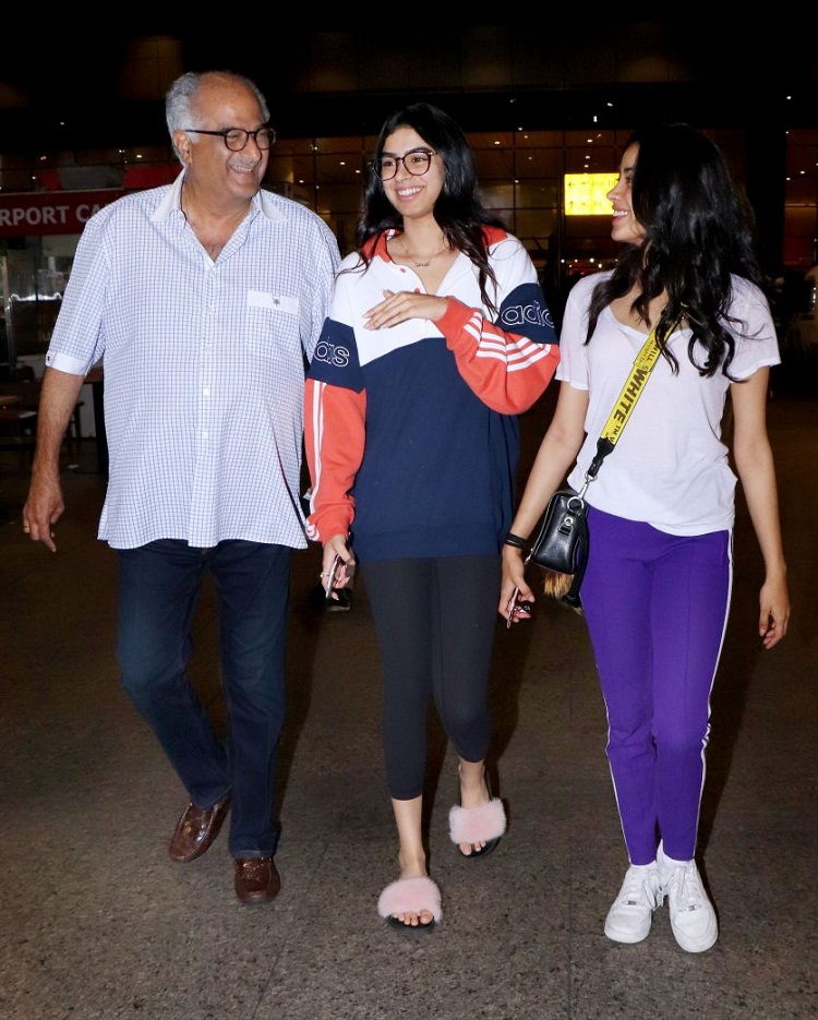 Bollywood Tadka, खुशी कपूर इमेज, खुशी कपूर फोटो, खुशी कपूर पिक्चर, बोनी कपूर इमेज,बोनी कपूर फोटो,बोनी कपूर पिक्चर, जाह्नवी कपूर इमेज, जाह्नवी कपूर फोटो, जाह्नवी कपूर पिक्चर