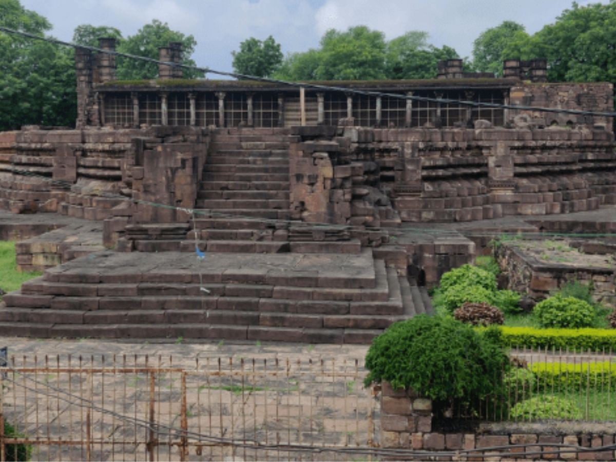 PunjabKesari, Vidisha, Bijamandal dispute, High Court, Archaeological Survey of India, Vishnu Shankar Jain, Harishankar Jain, Shubham Verma, Hindu temple, Religious dispute, Madhya Pradesh news