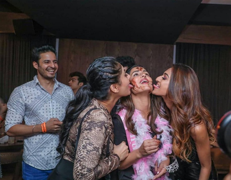 Bollywood Tadka,hina khan image, hina khan photo, hina khan picture,