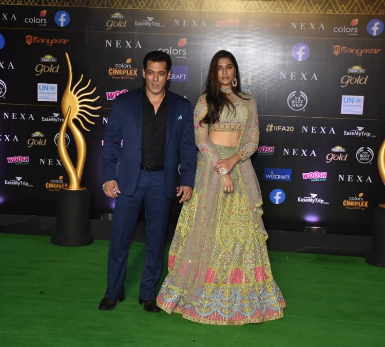 Bollywood Tadka, सलमान खान इमेज, सलमान खान फोटो, सलमान खान पिक्चर, सई मांजेरकर इमेज, सई मांजेरकर फोटो, सई मांजेरकर पिक्चर