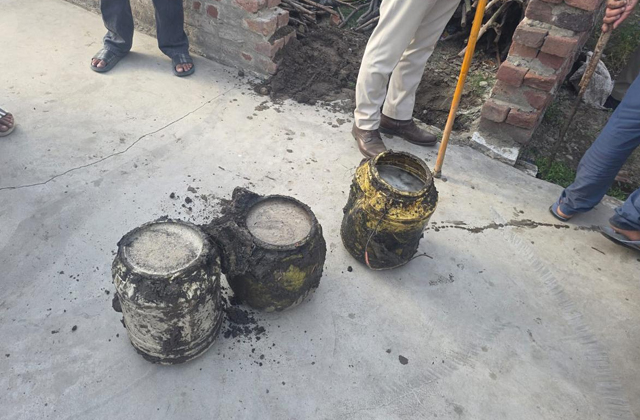 PunjabKesari, 2-arrest-in-illicit-liquor