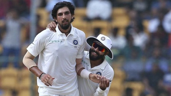 Sports news, Cricket news in hindi, melbourne test, captain virat kohli, Coach ravi shastri, reply to criticism, Easy to talk,