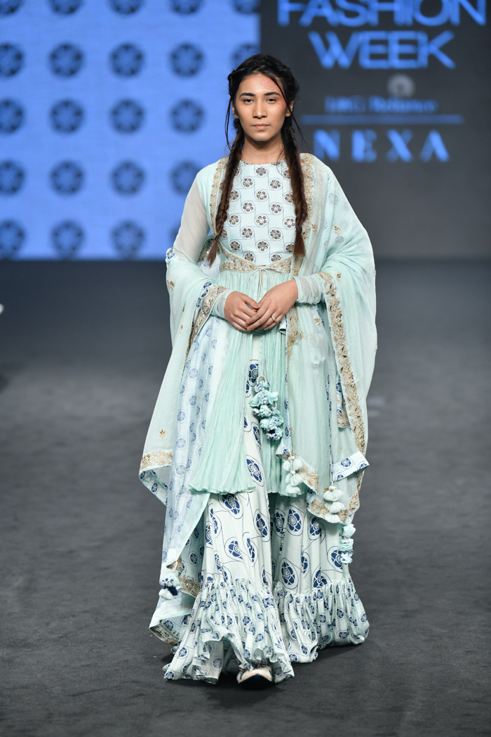 PunjabKesari, Nari, Tassels Dupatta Image, Bridal Fashion
