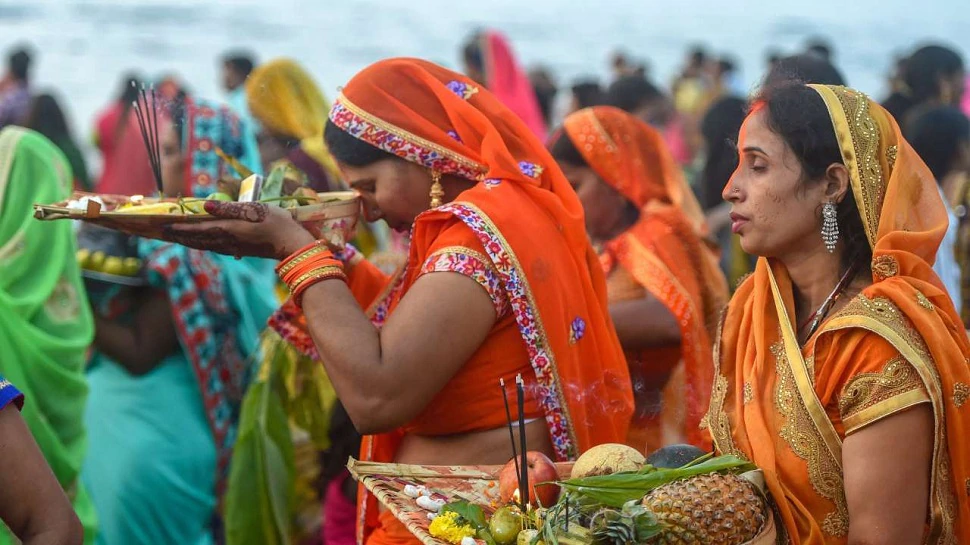 PunjabKesari, Chhath, chhath puja 2020, chhath puja in hindi, chhath puja history, छठ क्यों मनाई जाती है, chhath puja chaiti 2020, chhath puja 2020 date in bihar, chhath puja 2020 november, chhath puja 2020 november, chhath puja 2020 Muhurat, Punjab Kesari, Dharm