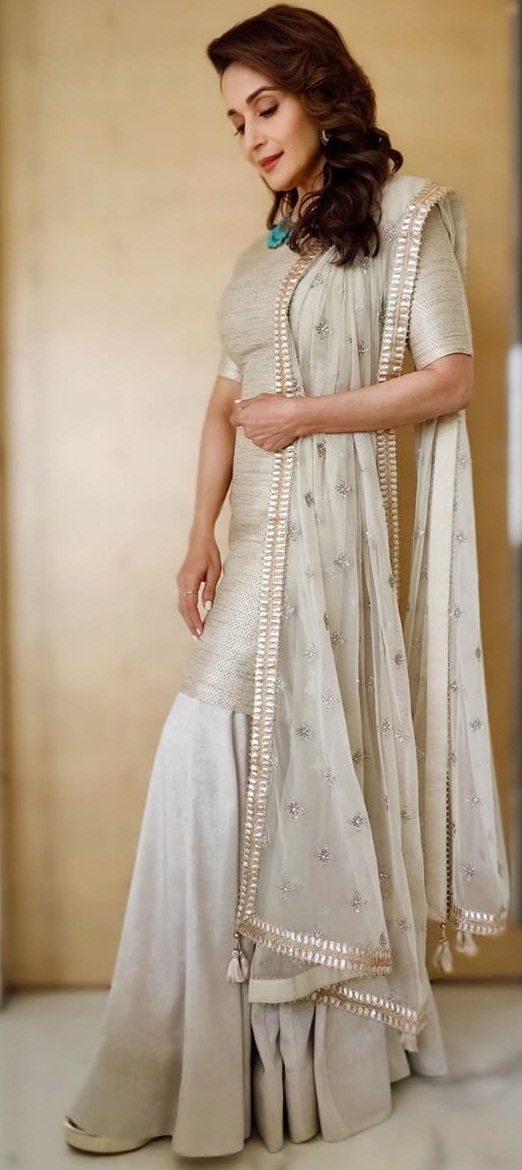 Bollywood Tadka,madhuri dixit hd wallpaper,madhuri dixit hd photo,madhuri dixit ki, माधुरी दीक्षित इमेज, माधुरी दीक्षित फोटो, माधुरी दीक्षित पिक्चर