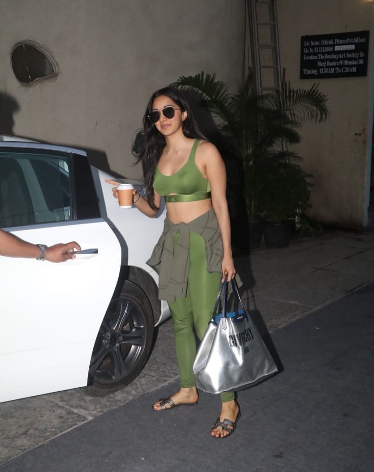 Bollywood Tadka,Kiara Advani images, kiara advani photos, kiara advani pictures