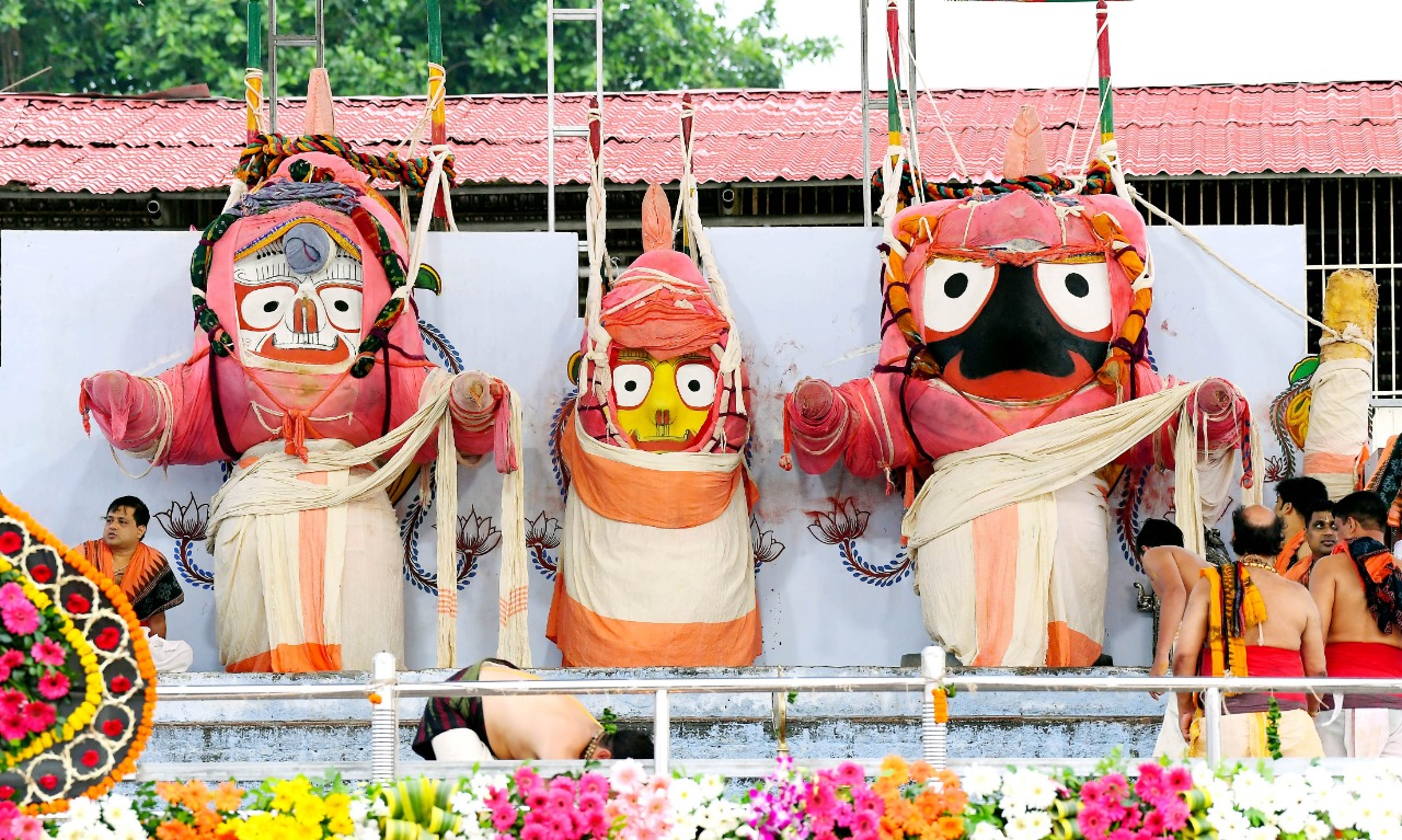 PunjabKesari, Jagannath Puri, Jagannath Puri Latest Update, जगन्नाथ पुरी, भगवान जगन्नाथ भगवान बलभद्र, भगवान सुभद्रा देवी, Snan yatra, स्नान यात्रा, Purnima Snan, Rathyatra, God in Quarantine for 15 days, Jagannath Snan Yatra, Dharmik Sthal, Religious place