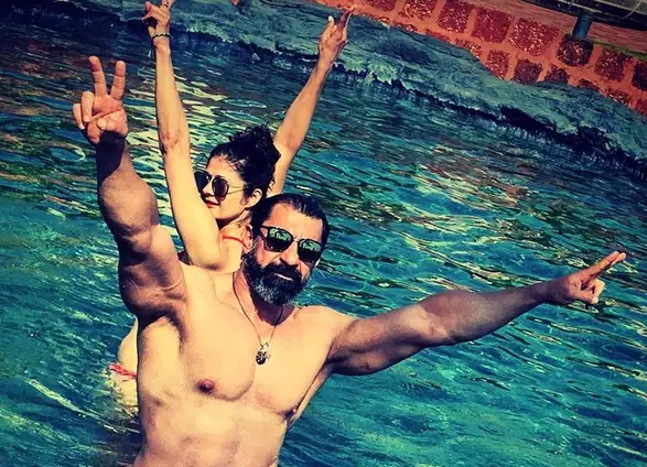 Bollywood Tadka, पूजा बत्रा इमेज, पूजा बत्रा फोटो, पूजा बत्रा पिक्चर, नवाब शाह इमेज, नवाब शाह फोटो, नवाब शाह पिक्चर