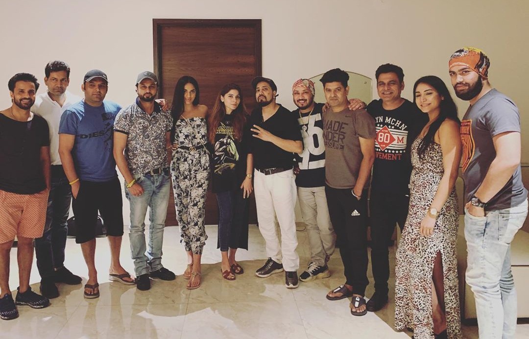 Bollywood Tadka,मीका सिंह इमेज,मीका सिंह फोटो,मीका सिंह पिक्चर, कपिल शर्मा इमेज, कपिल शर्माफोटो, कपिल शर्मा पिक्चर, राजीव ठाकुर इमेज,राजीव ठाकुर फोटो,राजीव ठाकुर पिक्चर,रोशन प्रिंस इमेज,रोशन प्रिंस फोटो,रोशन प्रिंस पिक्चर, जसबीर जस्सी इमेज,जसबीर जस्सी फोटो,जसबीर जस्सी पिक्चर