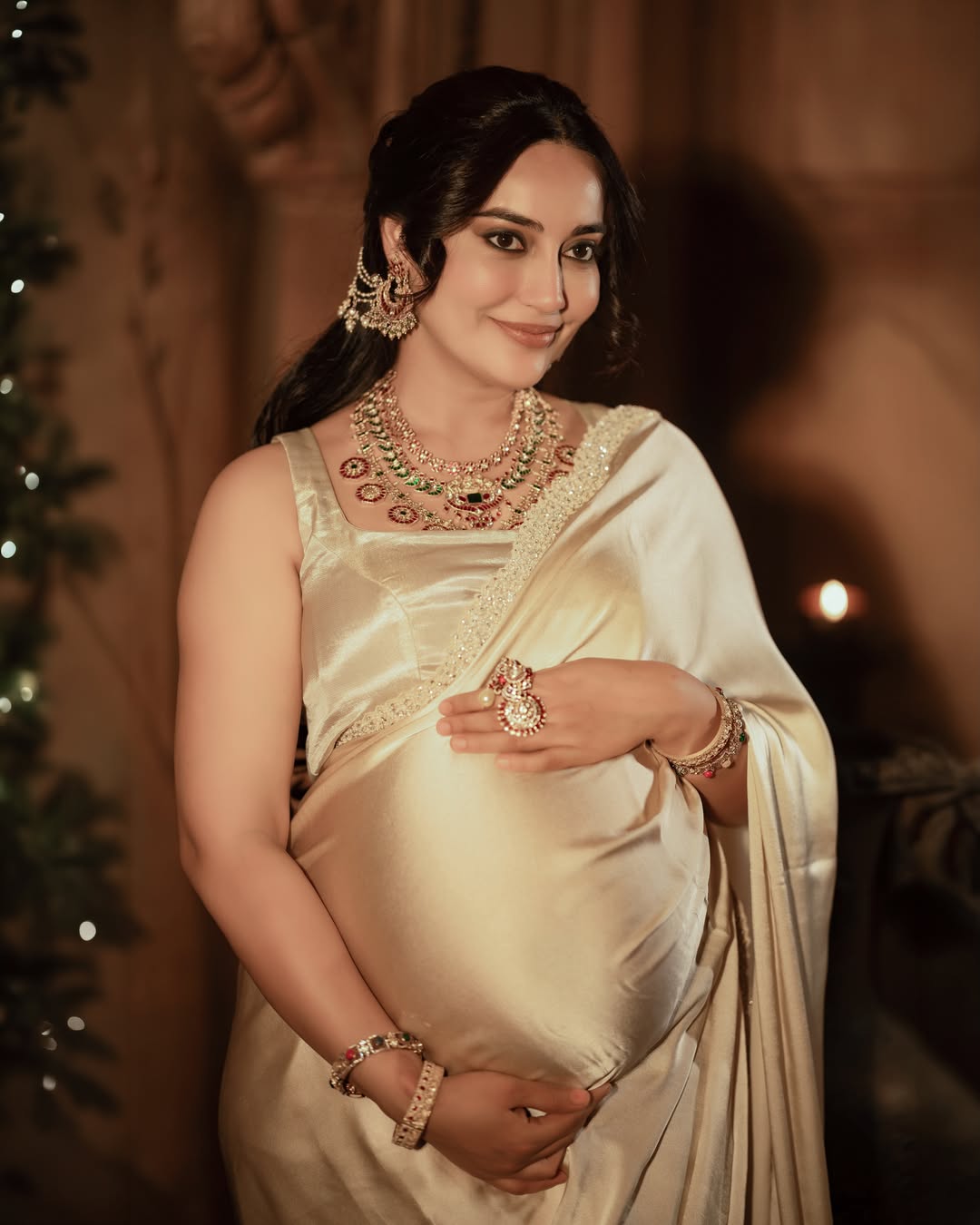 Surbhi Jyoti Maternity Photoshoot