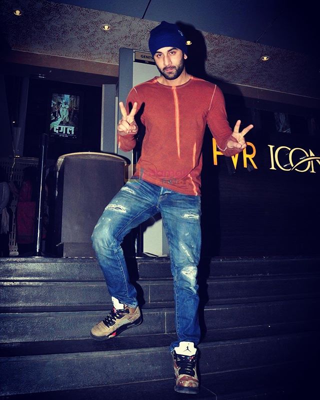 Bollywood Tadka, नेहा कक्कड़ फोटो,नेहा कक्कड़ इमेज, नेहा कक्कड़ इमेज वॉलपेपर फुल एचडी फोटो गैलरी फ्री डाउनलोड