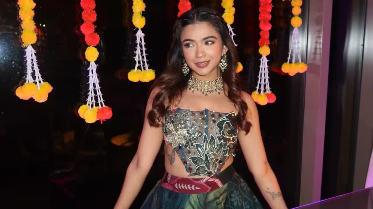 Apoorva Mukhija Viral Video
