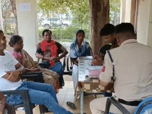 PunjabKesari, Korba News, Chhattisgarh News, Love Tragedy, Poison Case, Lemru Police, Devpahari Village, Heartbreaking Story, True Love Test, Boy Drinks Poison, Indian Crime News, Viral News, Breaking News