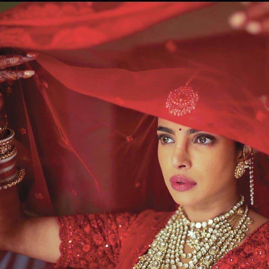 PunjabKesari, priyanka chopra wedding jewellery