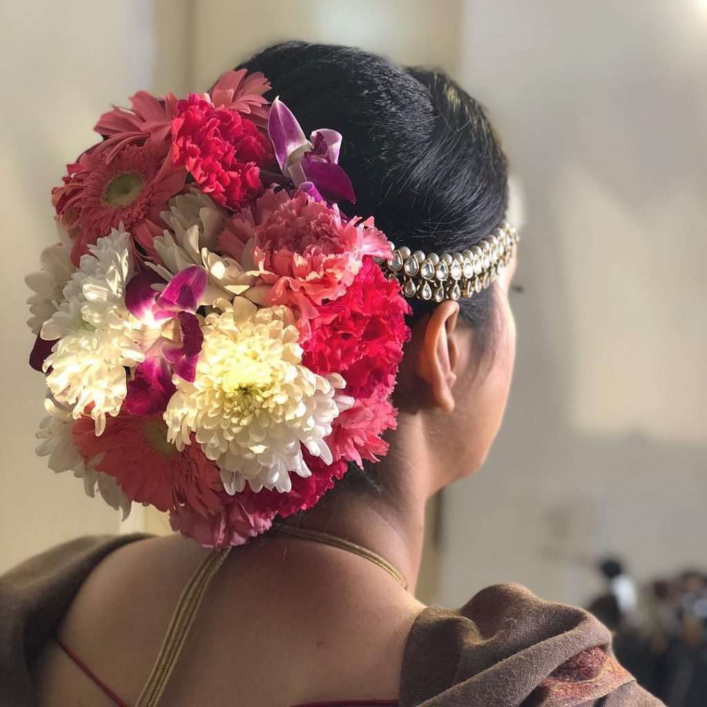 PunjabKesari, Hairstyles Image, simple Hair Style Image, juda hair style image, हेयर स्टाइल इमेज,सिंपल हेयर स्टाइल इमेज