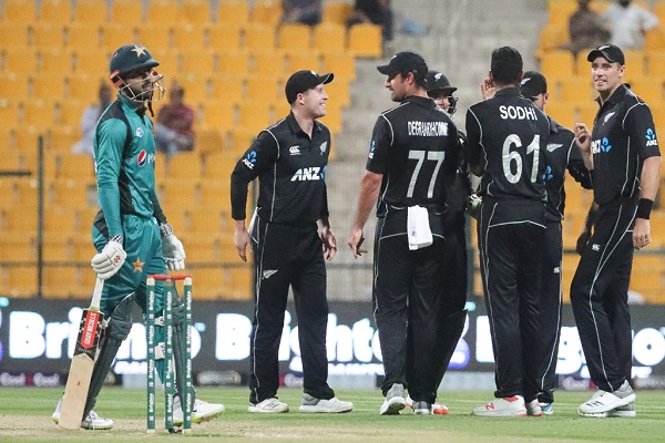 sports news, cricket news hindi, Pakistan vs newzeland, Odi series, Trent Bolt, Hatrick, New zealand, won