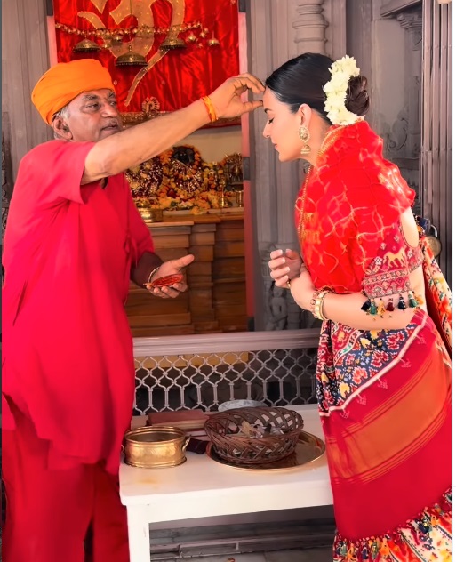 Kangana Ranaut in Chamunda Devi Temple