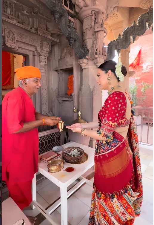 Kangana Ranaut in Chamunda Devi Temple