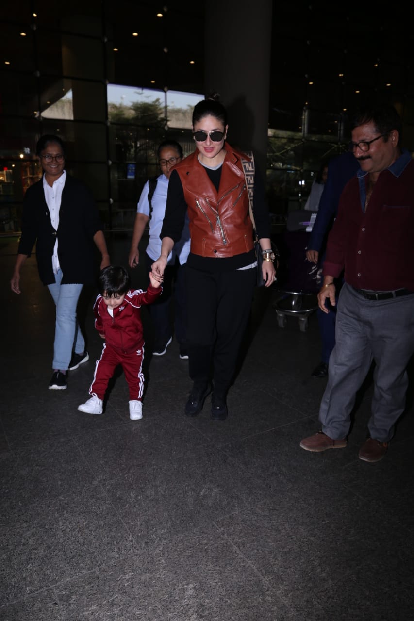 Bollywood Tadka, करीना कपूर खान इमेज, तैमूर अली खान इमेज, पेरिस इमेज, वैकेशन इमेज, एयरपोर्ट इमेज, मुंबई इमेज, सैफ अली खान इमेज, लेटेस्ट इमेज, क्यू अंदाज इमेज, शरारतें इमेज