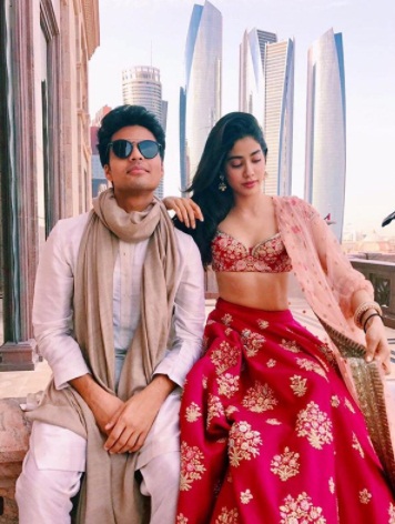 PunjabKesari, Janhvi Kapoor With Akshat Ranjan