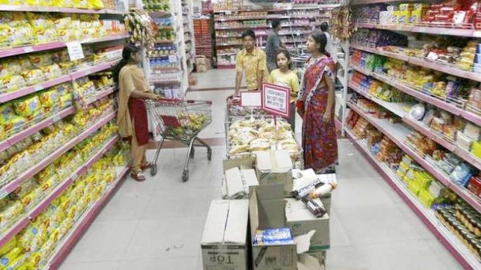 PunjabKesari, GST, GST Slab, Tax Reform, India Economy, Bhopal Traders, Consumer Relief, Price Drop, Inflation, Auto Sector, Namkeen, Bhujia, Hair Oil, Ghee, Dairy Products, Cigarettes, Pan Masala, Beedi, Small Cars, Bikes, Electric Vehicles, Festive Season
